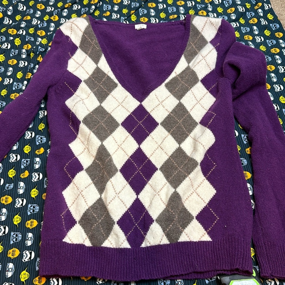 Purple argyle Jcrew lambs wool vneck sweater, M